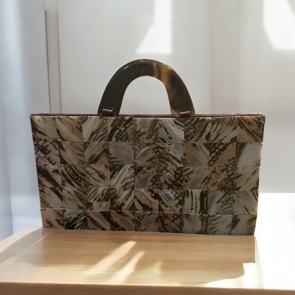 TICO Collection Shell Tile Handbag | Brown Tortoiseshell Look | Vintage Style - Picture 7 of 7